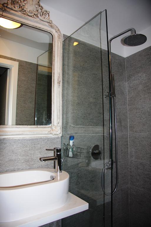 Apartment Bastion Buzet Pokoj fotografie